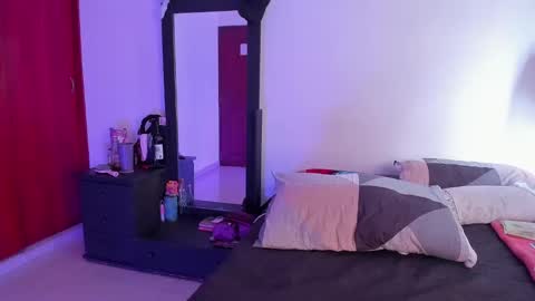 Snapshot of little_kayla_ chatting on 12-28-24, 06:18 kayla Instagram kayla 71082 online show from 12-28-24, 06:18