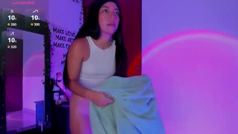 Snapshot of little_kayla_ chatting on 09-30-25, 12:04 kayla Instagram kayla 71082 online show from 09-30-25, 12:04