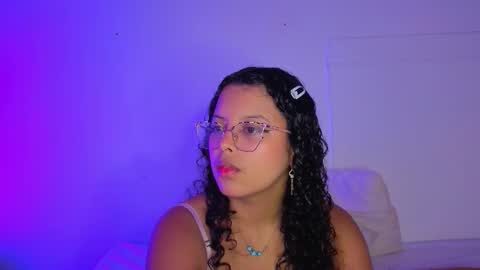 Snapshot of little_lilith_apple chatting on 11-06-25, 04:08 little_lilith_apple online show from 11-06-25, 04:08