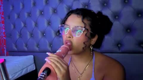 Snapshot of little_lilith_apple chatting on 11-20-25, 07:57 little_lilith_apple online show from 11-20-25, 07:57