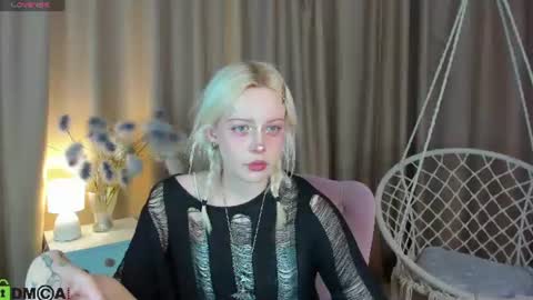 Lill online show from 06-20-26, 08:39
