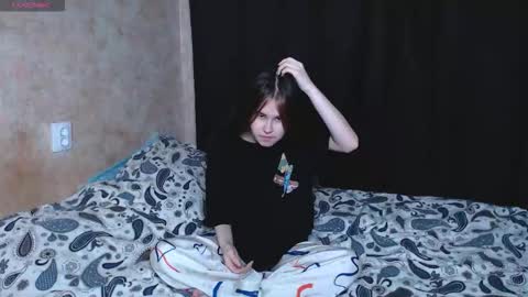 Snapshot of little_owlx chatting on 10-05-25, 03:21 Alice.. online show from 10-05-25, 03:21