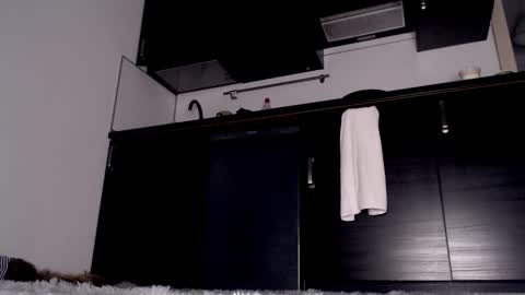 Snapshot of little_owlx chatting on 10-21-25, 03:51 Alice.. online show from 10-21-25, 03:51