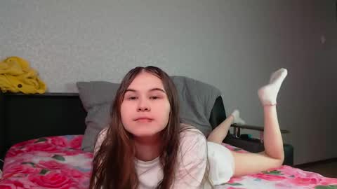 Snapshot of little_owlx chatting on 05-23-26, 04:22 Alice.. online show from 05-23-26, 04:22