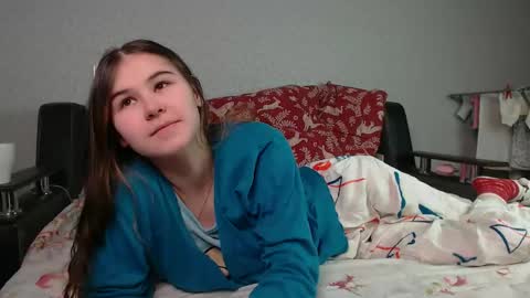 Snapshot of little_owlx chatting on 06-04-26, 01:55 Alice.. online show from 06-04-26, 01:55