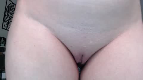 Snapshot of little_pearl_ chatting on 01-16-25, 11:16 Adaline online show from 01-16-25, 11:16