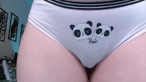 Snapshot of little_pearl_ chatting on 02-12-25, 05:58 Adaline online show from 02-12-25, 05:58