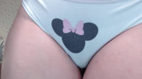 Snapshot of little_pearl_ chatting on 10-29-25, 07:59 Adaline online show from 10-29-25, 07:59