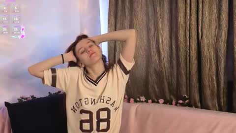 Snapshot of little_red_rosy chatting on 11-16-25, 04:18 Rosy online show from 11-16-25, 04:18