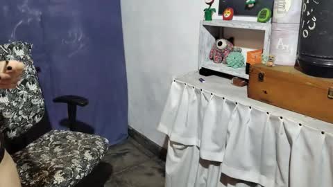 Snapshot of little_savage chatting on 10-18-25, 02:14 little_savage online show from 10-18-25, 02:14