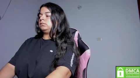 Snapshot of little_shaara chatting on 09-23-25, 08:39 Shaara online show from 09-23-25, 08:39