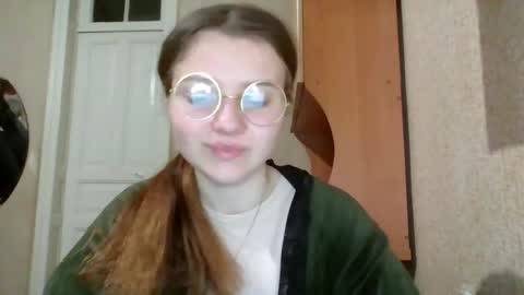 little_shygirl_ online show from 03-11-25, 01:48