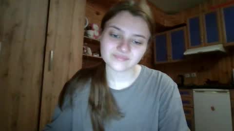 little_shygirl_ online show from 10-09-25, 04:10