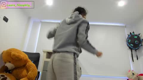 Snapshot of little_tatis chatting on 01-13-25, 08:48 Im Laura. buy my contentcompra mi contenido offline online show from 01-13-25, 08:48