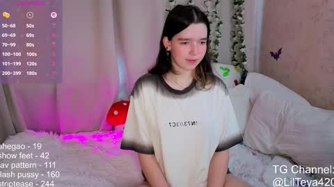 Snapshot of little_teya chatting on 09-30-25, 09:47 little Teya online show from 09-30-25, 09:47