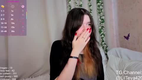 Snapshot of little_teya chatting on 10-17-25, 10:29 little Teya online show from 10-17-25, 10:29