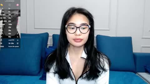 Snapshot of little_v1rgin_angel chatting on 02-18-25, 02:06 Kwan online show from 02-18-25, 02:06