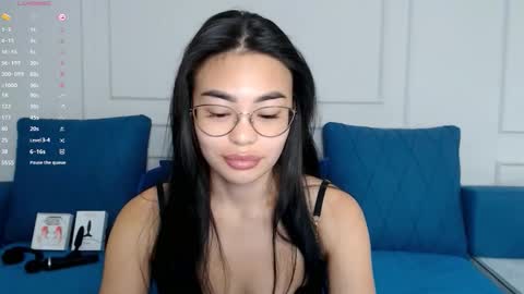 Snapshot of little_v1rgin_angel chatting on 11-14-25, 09:52 Kwan online show from 11-14-25, 09:52