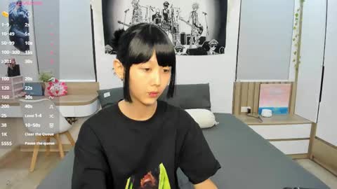 Yena and Gabby online show from 04-17-26, 06:44