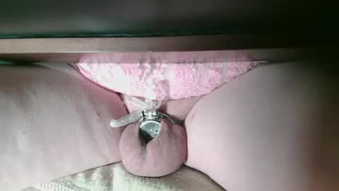 Snapshot of littleclitty247 chatting on 12-16-25, 06:24 Littlleclitty247 online show from 12-16-25, 06:24