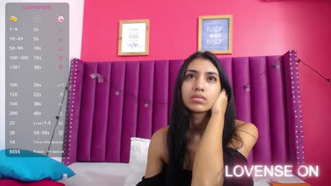 Snapshot of littlee_emilyy_ chatting on 12-27-24, 12:56 Emily online show from 12-27-24, 12:56