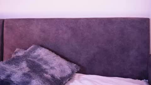 Snapshot of littlee_sophi_ chatting on 05-09-26, 12:05 Sophie online show from 05-09-26, 12:05