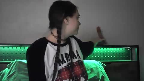 Jessie online show from 09-29-25, 06:51