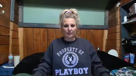 Snapshot of littlelisa1 chatting on 01-12-26, 07:19 lisanixs online show from 01-12-26, 07:19