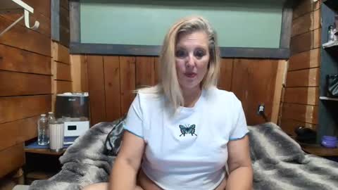 lisanixs online show from 05-19-26, 02:07