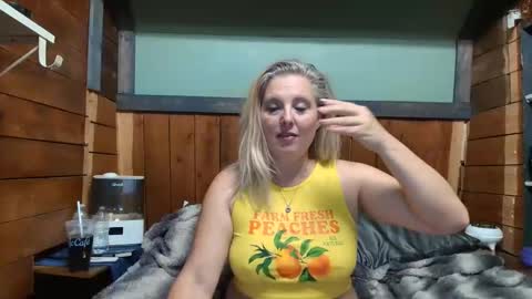 lisanixs online show from 05-26-26, 06:04