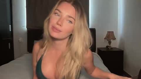 Marciabrady online show from 11-08-25, 04:23