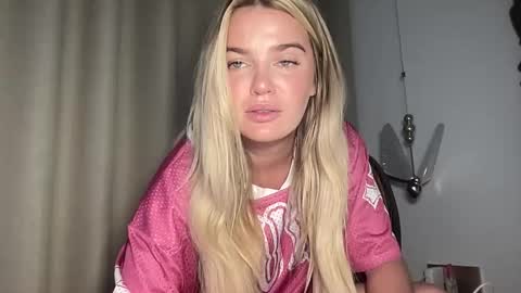 Marciabrady online show from 12-14-25, 03:56