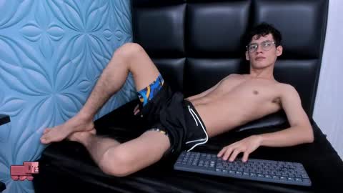 Snapshot of littlemax23 chatting on 09-25-25, 11:36 MAX online show from 09-25-25, 11:36
