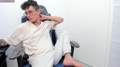 Snapshot of littlemax23 chatting on 11-07-25, 09:26 MAX online show from 11-07-25, 09:26