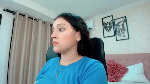 Sarahs Room online show from 03-18-26, 12:25