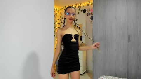 Luna online show from 11-25-25, 11:49