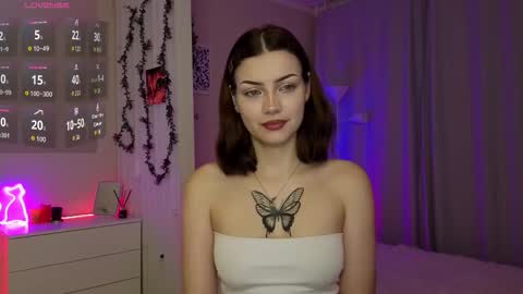 Bella online show from 11-10-25, 04:22