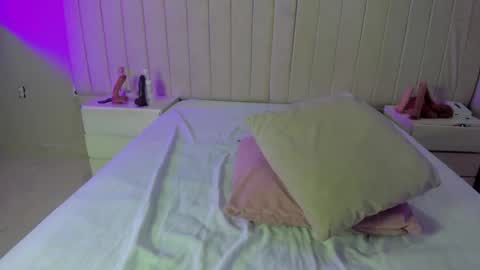 im olivia IG littleolivia01 online show from 01-10-26, 01:02