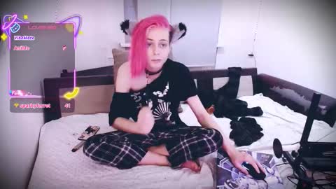 Felix online show from 12-21-25, 04:08