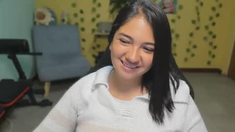 Mia  Wednesday to Sunday 730 am to 1030 am Colombian Hour D online show from 12-22-25, 05:15