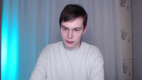 Snapshot of littlesadcabbage chatting on 01-15-25, 03:54 Sonnenschein online show from 01-15-25, 03:54