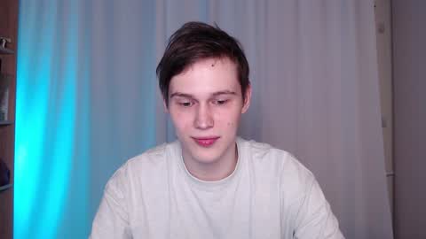 Snapshot of littlesadcabbage chatting on 01-24-25, 09:26 Sonnenschein online show from 01-24-25, 09:26