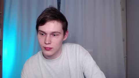 Snapshot of littlesadcabbage chatting on 01-25-25, 12:27 Sonnenschein online show from 01-25-25, 12:27