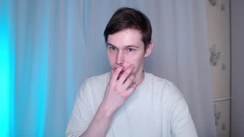 Snapshot of littlesadcabbage chatting on 01-29-25, 08:04 Sonnenschein online show from 01-29-25, 08:04