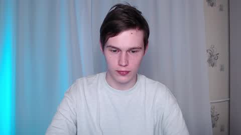 Snapshot of littlesadcabbage chatting on 01-30-25, 02:27 Sonnenschein online show from 01-30-25, 02:27