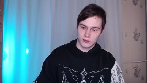 Snapshot of littlesadcabbage chatting on 02-07-25, 03:41 Sonnenschein online show from 02-07-25, 03:41