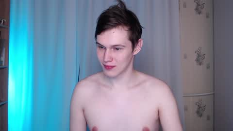 Snapshot of littlesadcabbage chatting on 02-07-25, 11:24 Sonnenschein online show from 02-07-25, 11:24