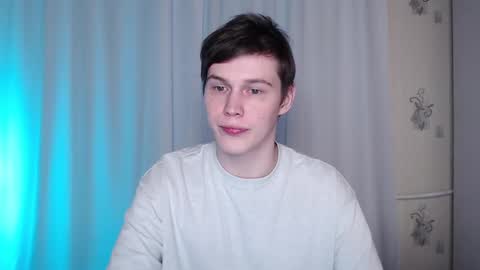 Snapshot of littlesadcabbage chatting on 02-16-25, 08:33 Sonnenschein online show from 02-16-25, 08:33