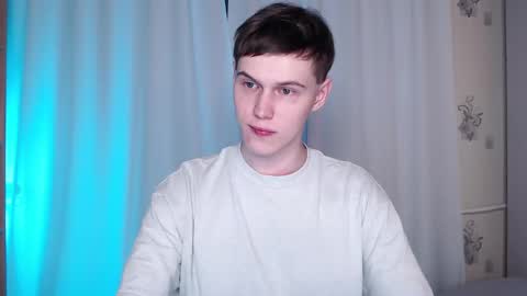 Snapshot of littlesadcabbage chatting on 03-04-25, 08:38 Sonnenschein online show from 03-04-25, 08:38