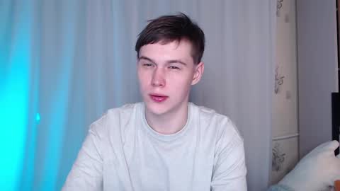 Snapshot of littlesadcabbage chatting on 03-12-25, 11:12 Sonnenschein online show from 03-12-25, 11:12